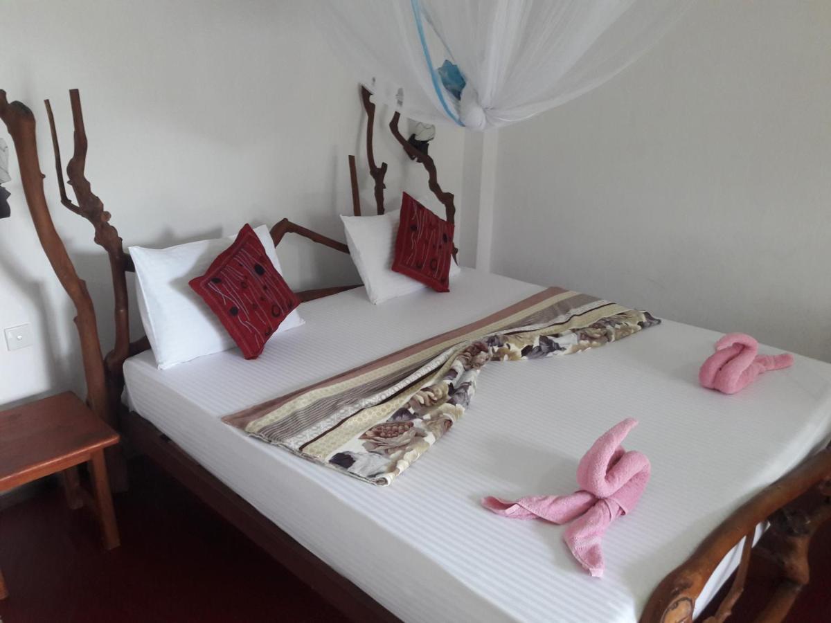 La Rochelle Bed and Breakfast Ella Buitenkant foto